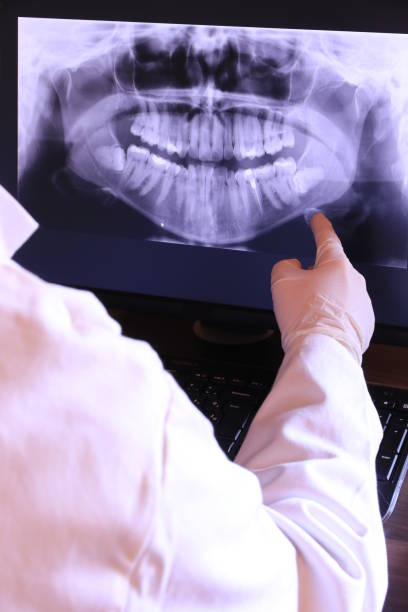 Best Cracked Tooth Emergency Dentist  in Moreland Hills, OH
